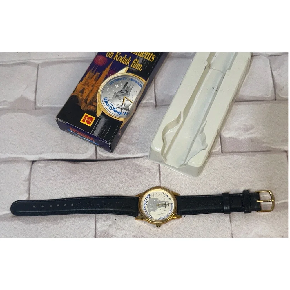Vintage 1997 Walt Disney World 25th Anniversary Kodak Watch Gold‎ Tone in Box
